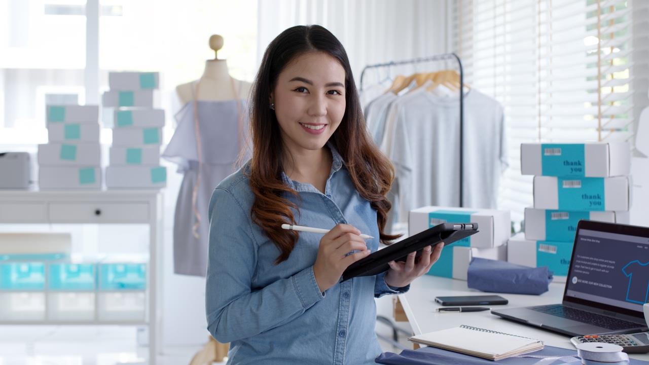 Weaving Intelligence: How Big Data is Transforming the Textile Industry